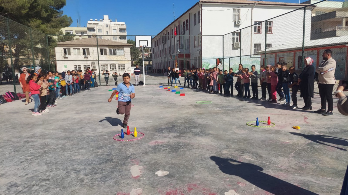 Türk ve Yabancı uyruklu öğrencilerle birlikte turnuvalar ve etkinlikler gerçekleştirildi